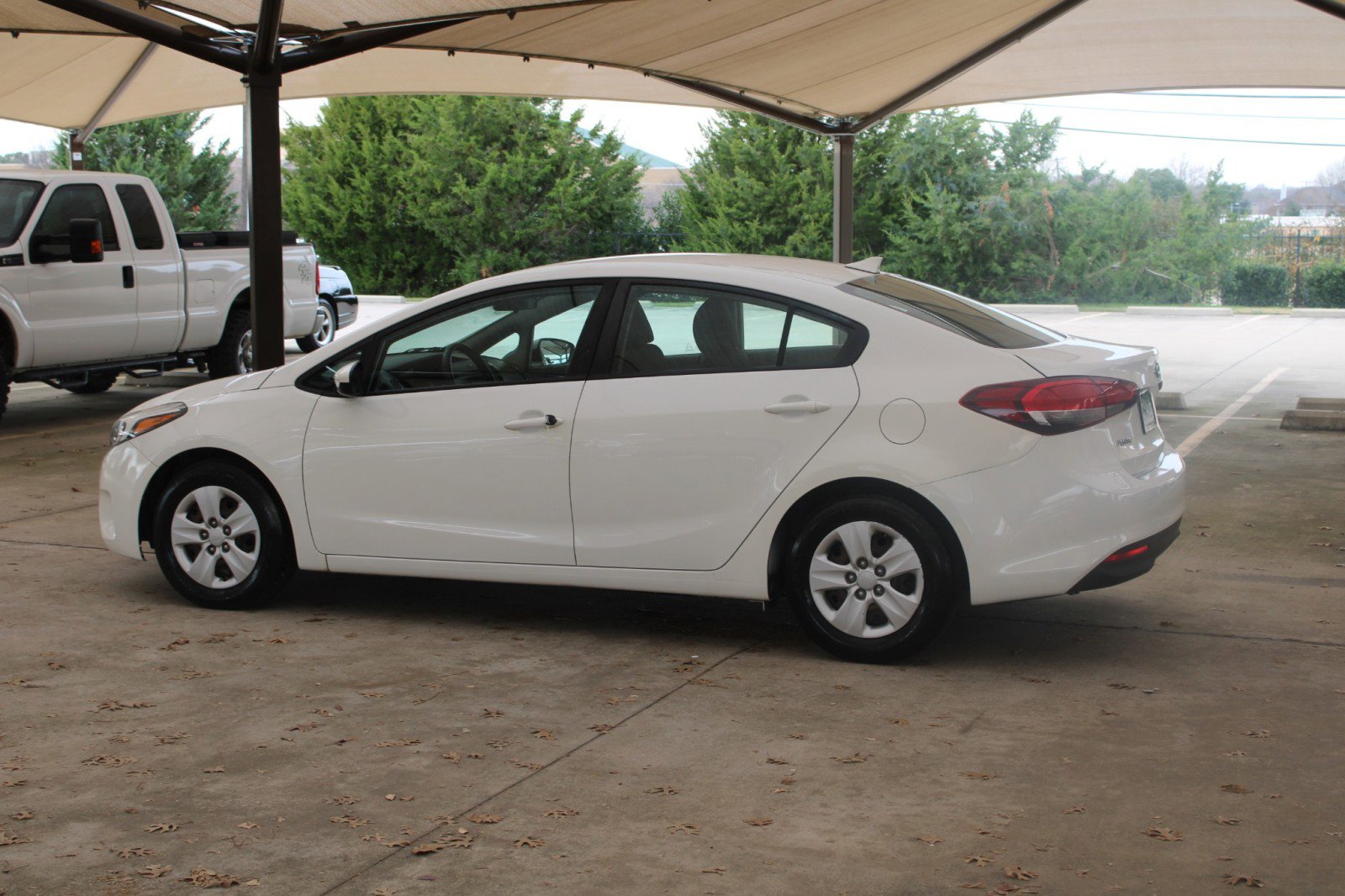 Used 2017 Kia Forte LX image 5