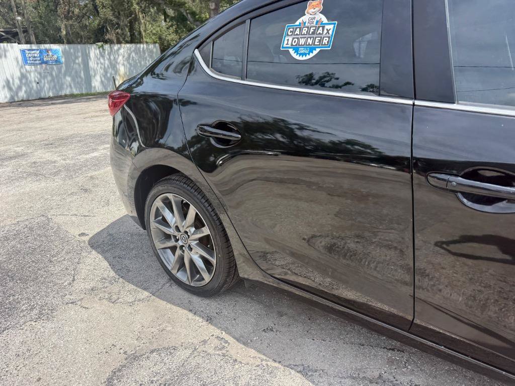 Used 2018 MAZDA MAZDA3 Touring FWD image 6