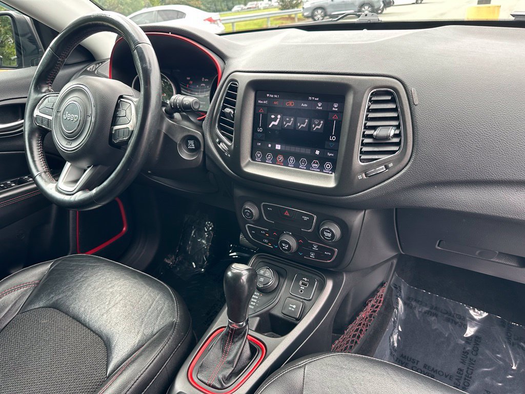 Used 2019 Jeep Compass Trailhawk AWD/4WD image 17