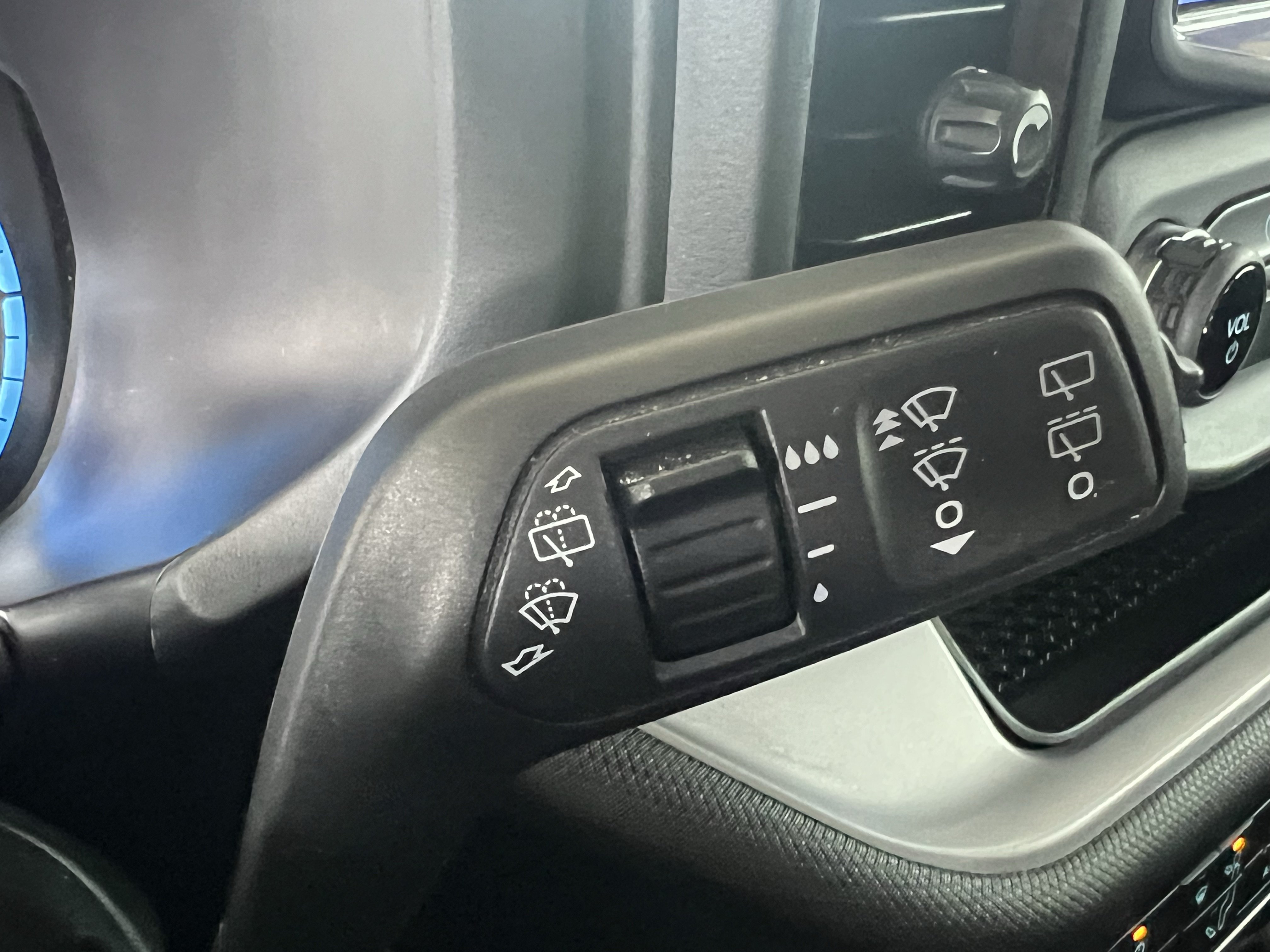 Used 2022 Ford Bronco Sport AWD/4WD image 31