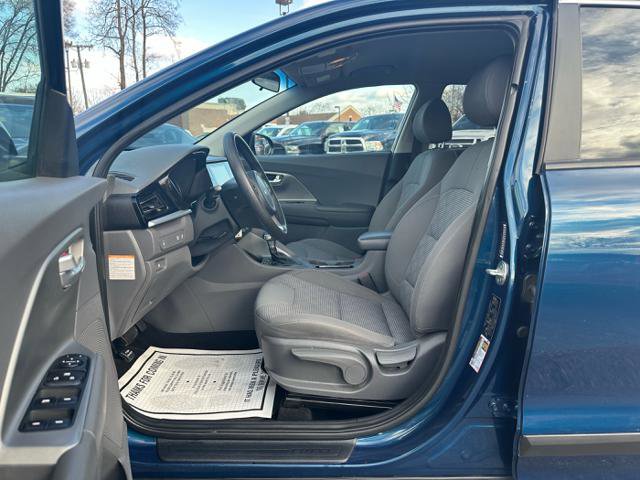 Used 2022 Kia Niro LX image 10