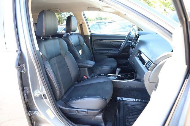 Used 2019 Mitsubishi Outlander SE AWD/4WD image 26