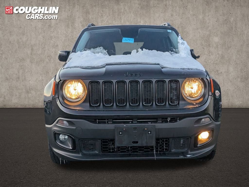 Used 2016 Jeep Renegade Latitude image 2