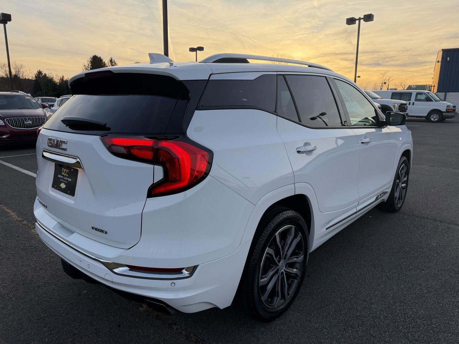 Used 2018 GMC Terrain Denali w/ Advanced Safety Package image 8