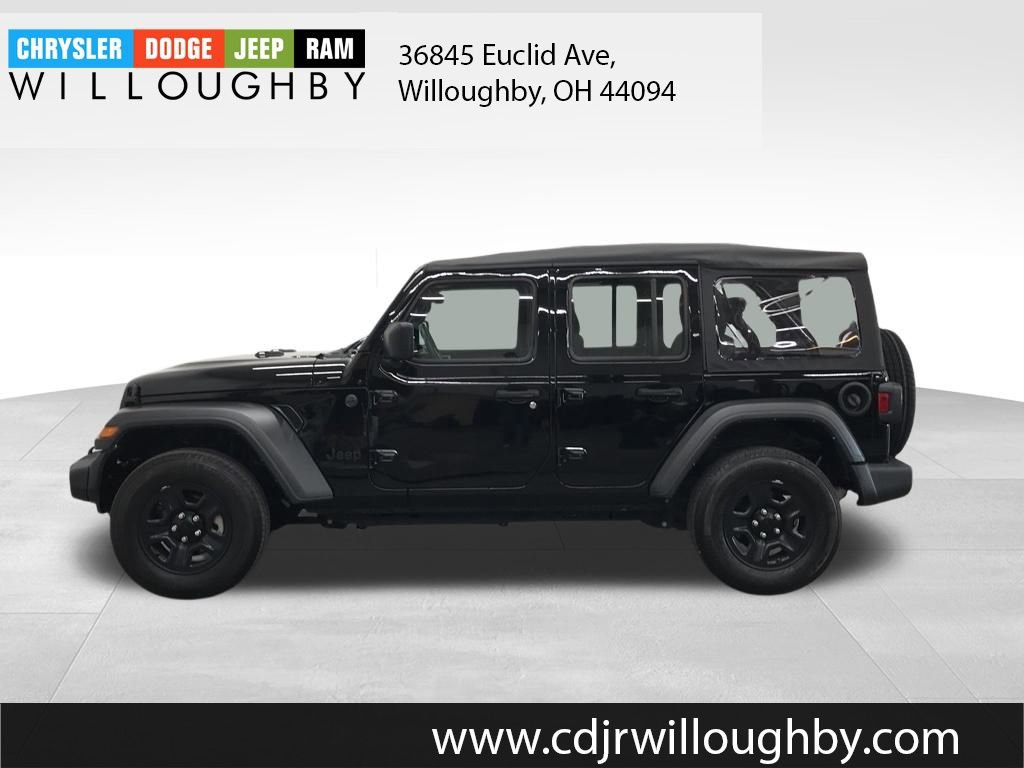 Used 2023 Jeep Wrangler Sport image 5