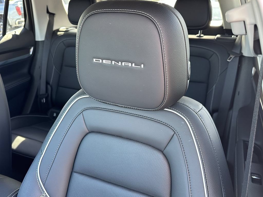 Used 2026 GMC Terrain Denali AWD/4WD image 23