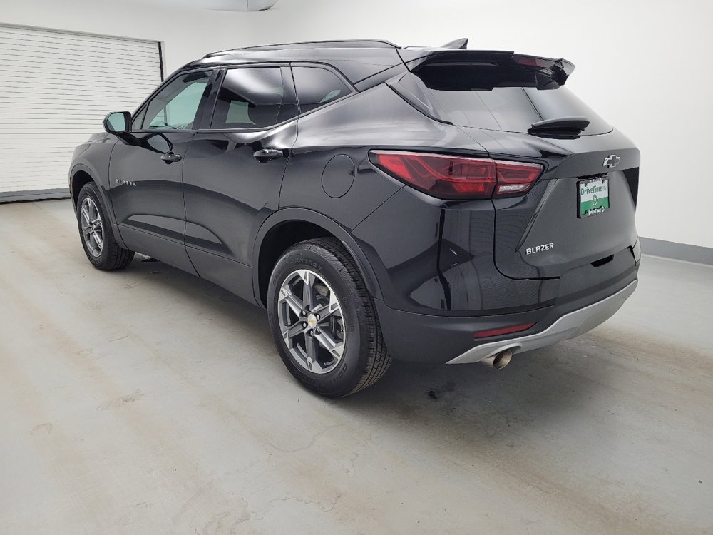 Used 2023 Chevrolet Blazer LT w/ Convenience Package FWD image 3