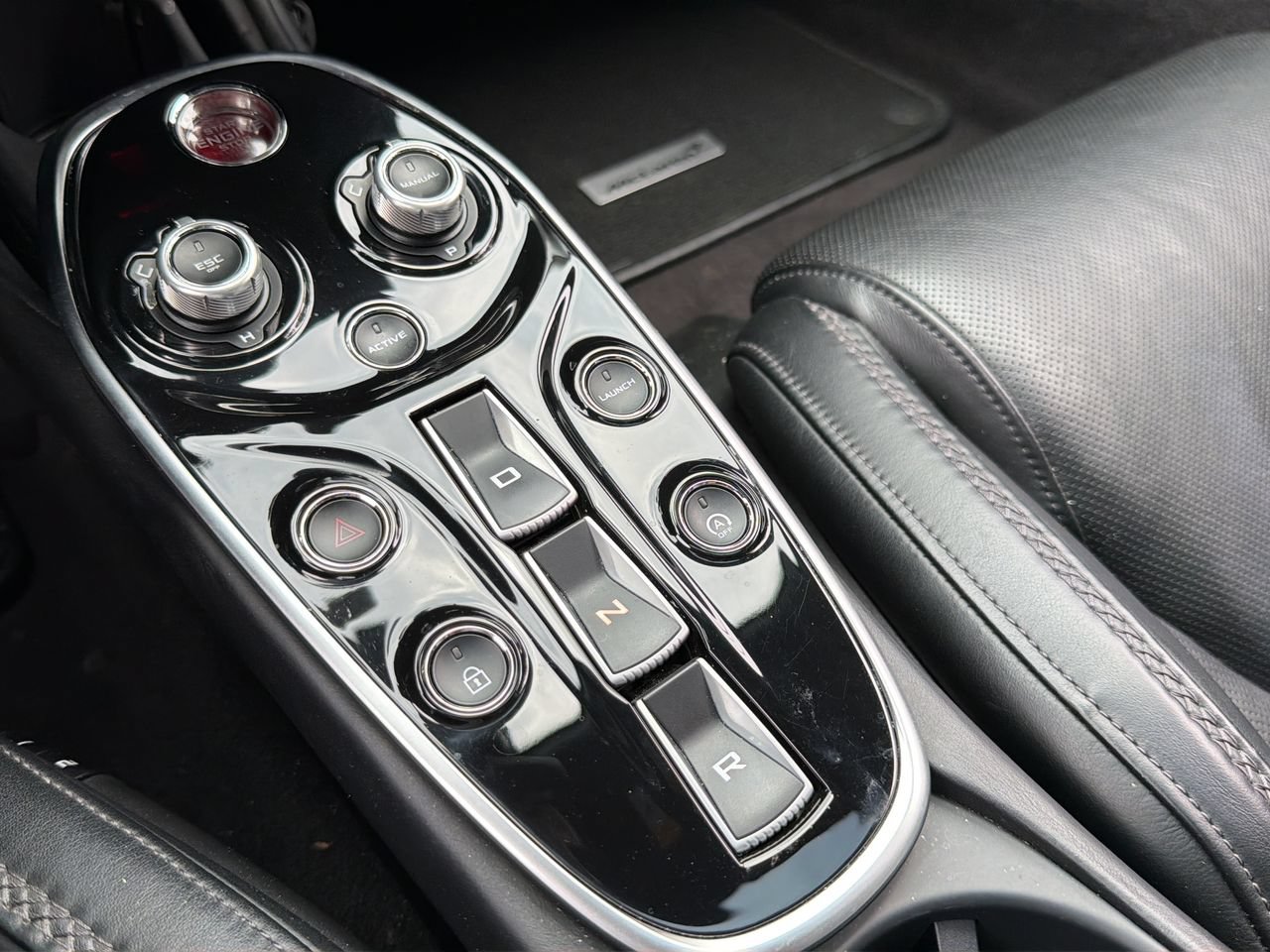 Used 2020 McLaren GT RWD image 22