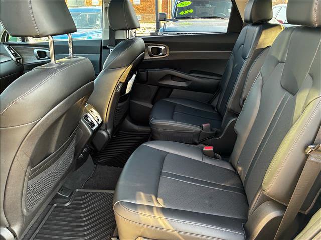 Used 2022 Kia Sorento X-Line EX image 22