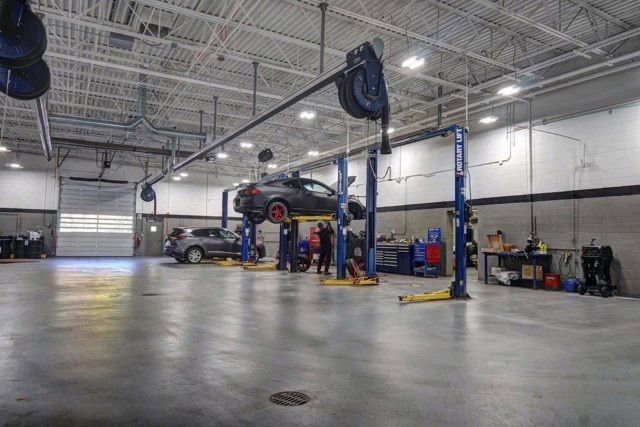 Used 2023 Acura MDX SH-AWD w/ Technology Package image 30