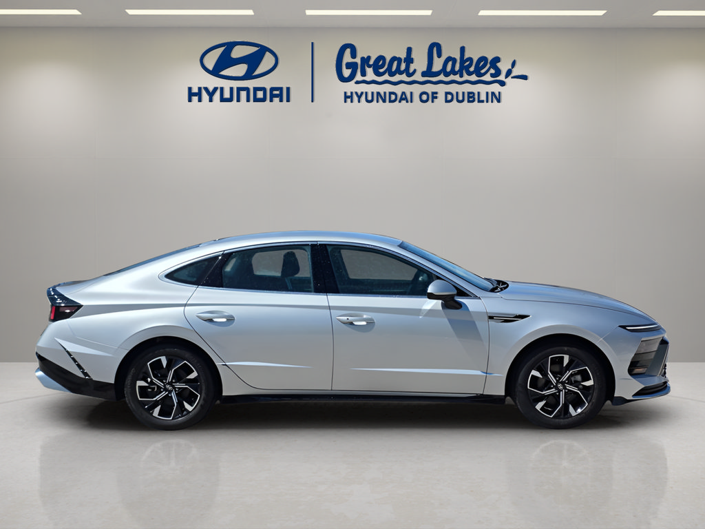 Used 2025 Hyundai Sonata SEL FWD image 6