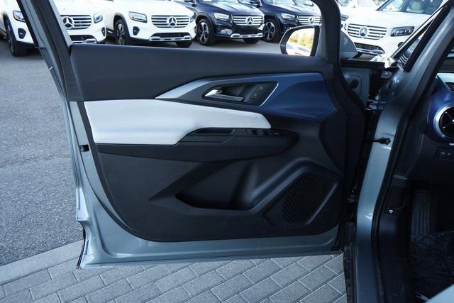 New 2025 Chevrolet Equinox EV LT FWD image 15