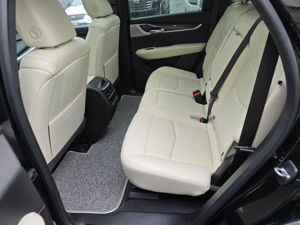 Used 2021 Cadillac XT5 Sportv w/ LPO, Floor Liner Package image 22