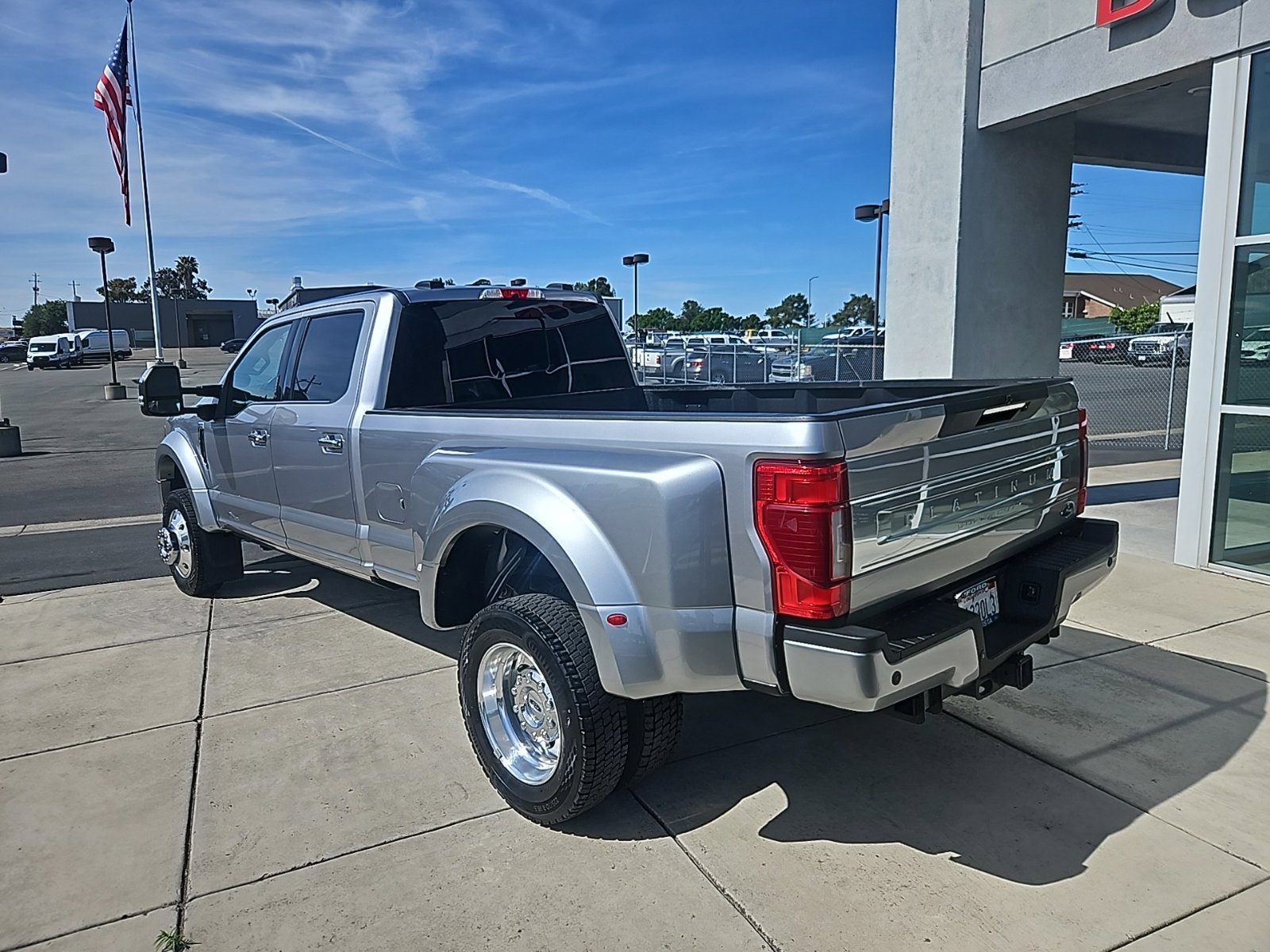 Used 2022 Ford F450 Platinum w/ FX4 Off-Road Package AWD/4WD image 4