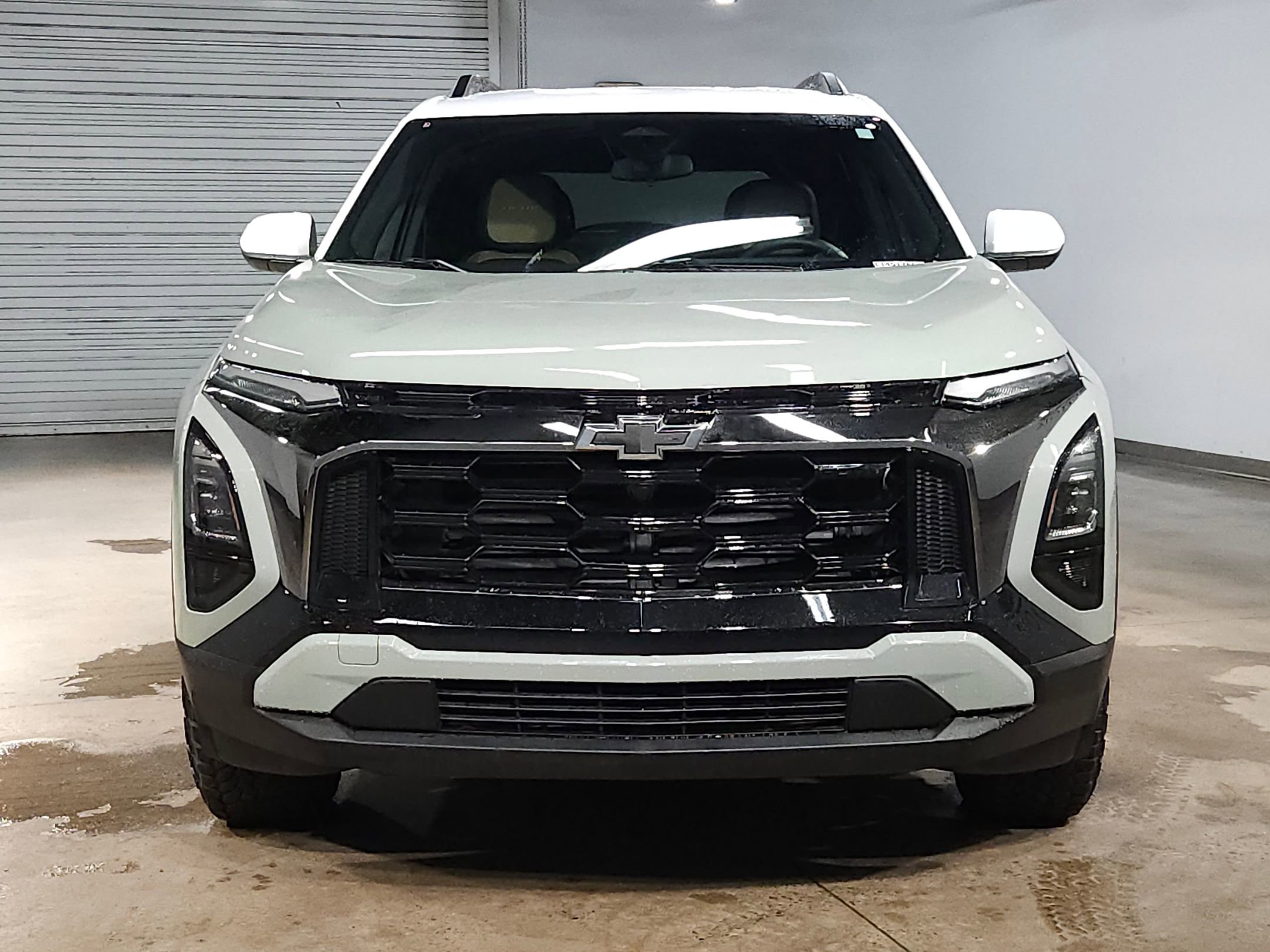Used 2026 Chevrolet Equinox ACTIV FWD image 2