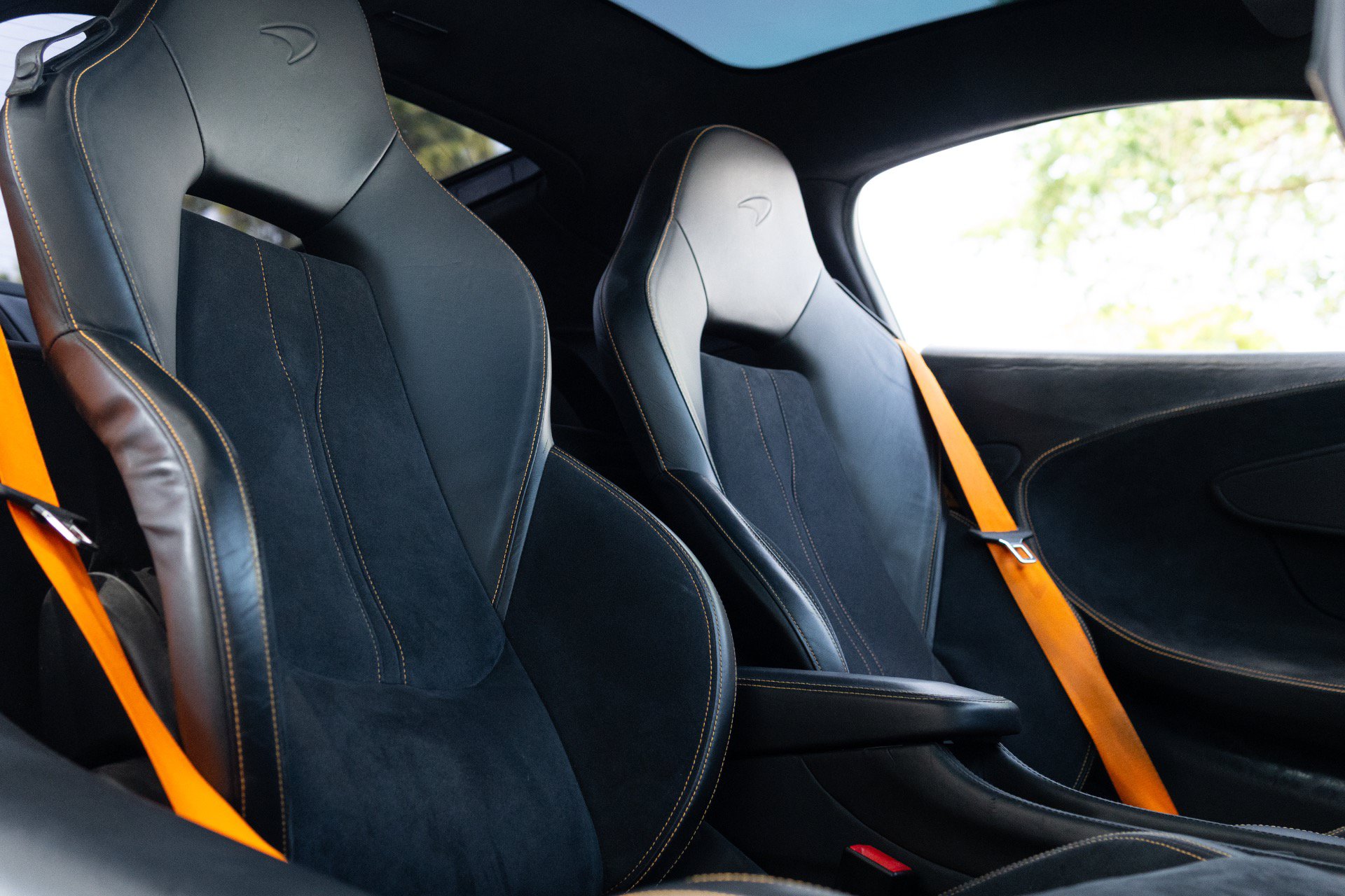 Used 2018 McLaren 570S RWD image 46