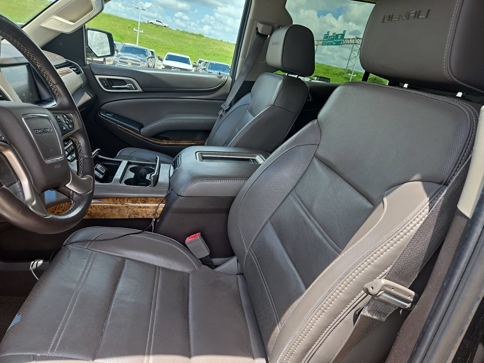 Used 2015 GMC Yukon Denali AWD/4WD image 18