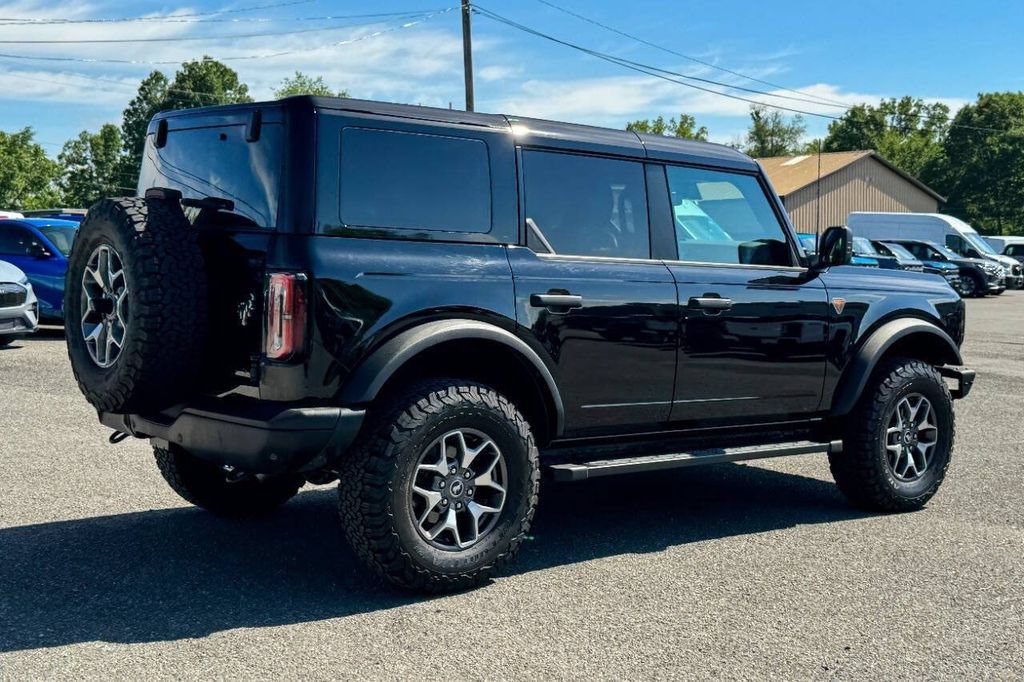 Used 2024 Ford Bronco Badlands AWD/4WD image 3