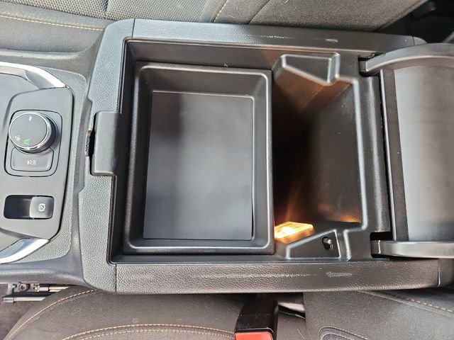 Used 2021 Chevrolet Traverse LT FWD image 26