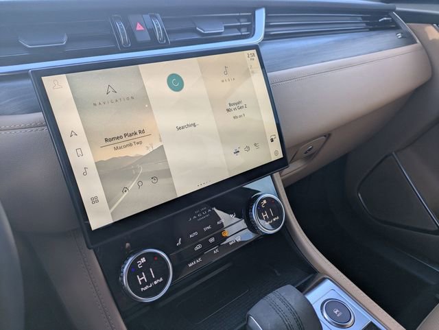 Used 2022 Jaguar F-PACE S image 11