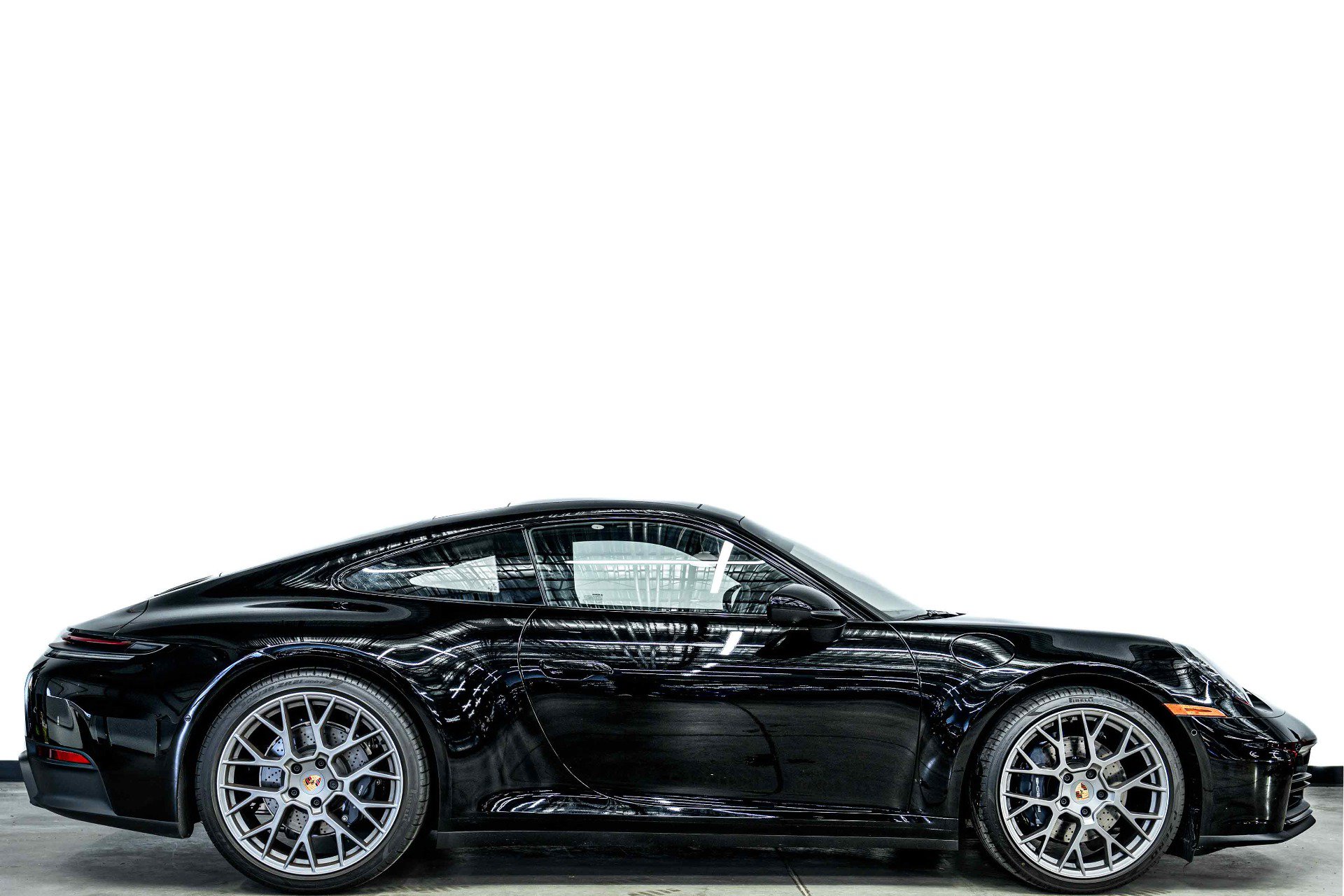 Used 2025 Porsche 911 Carrera RWD image 2