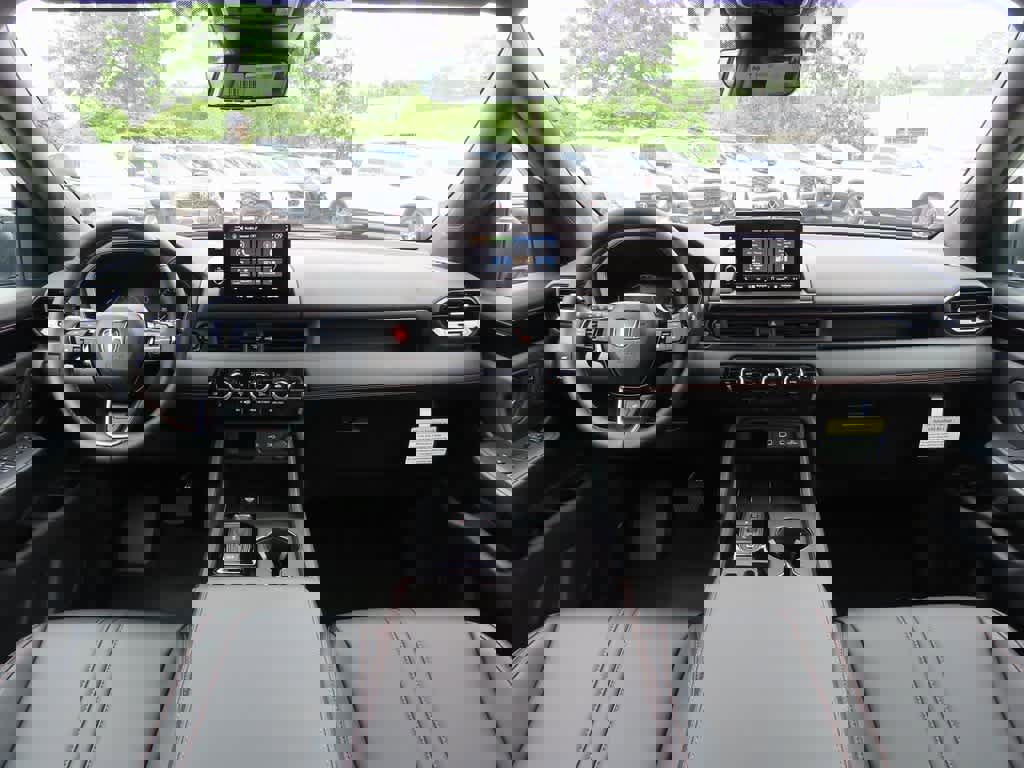 New 2025 Honda Pilot TrailSport image 18