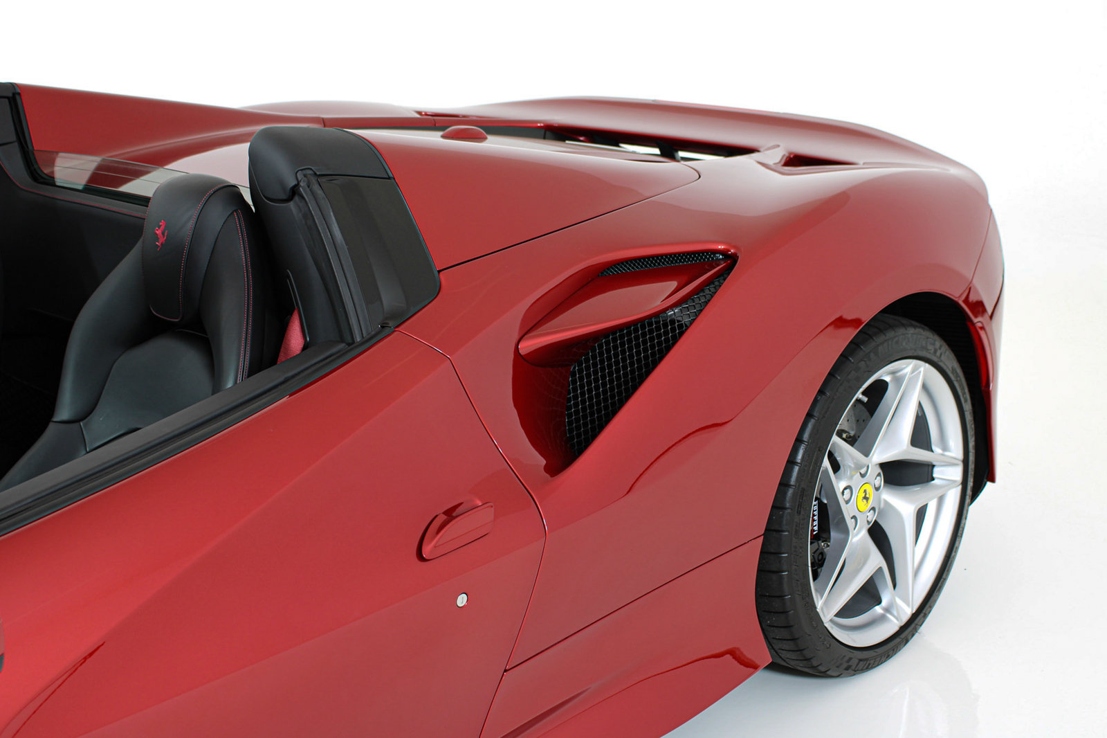 Certified 2023 Ferrari F8 Tributo RWD image 28