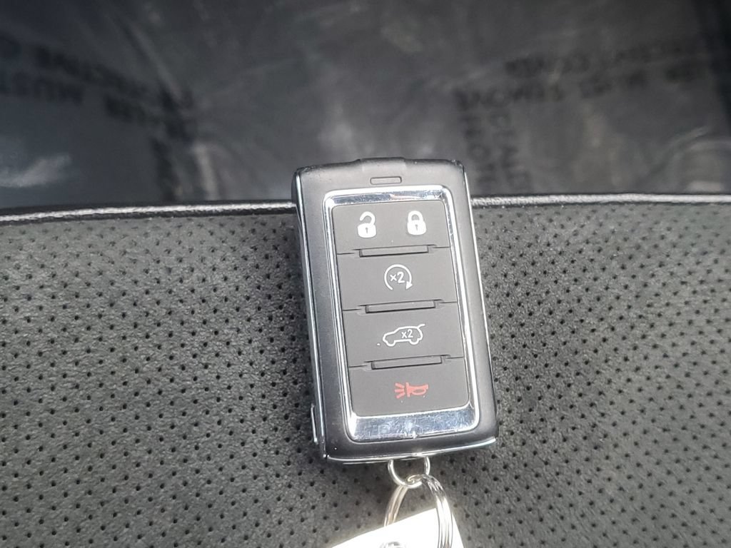 Used 2025 Jeep Grand Cherokee Altitude AWD/4WD image 32