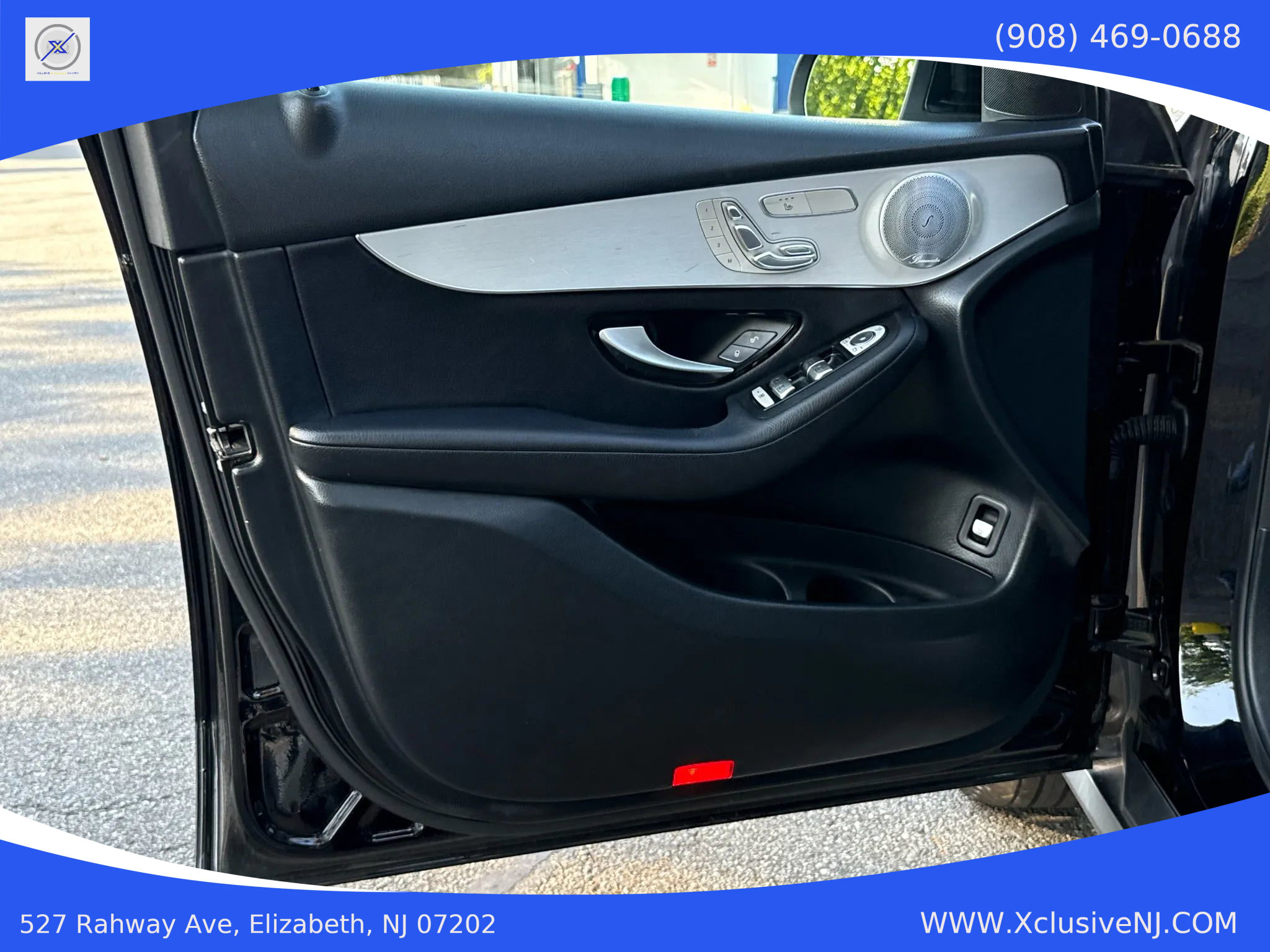 Used 2019 Mercedes-Benz GLC 300 4MATIC image 7