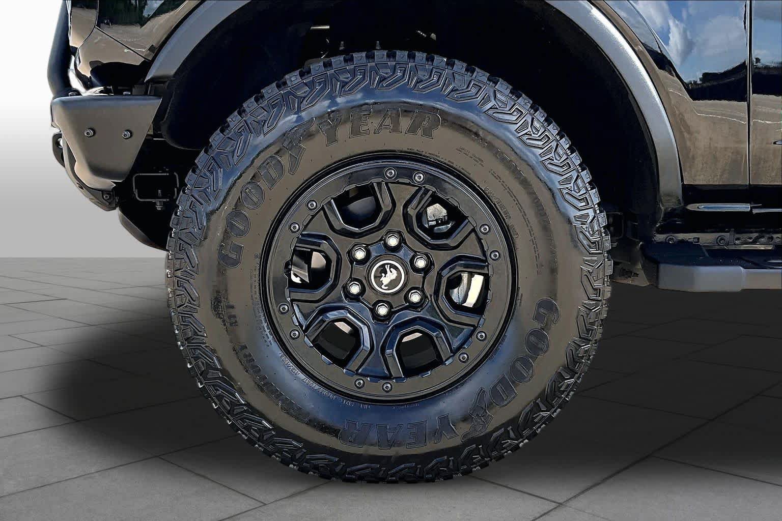 Used 2022 Ford Bronco Wildtrak AWD/4WD image 11