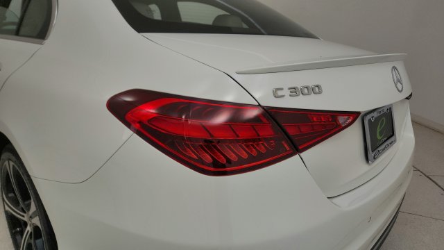 Used 2025 Mercedes-Benz C 300 Sedan image 26