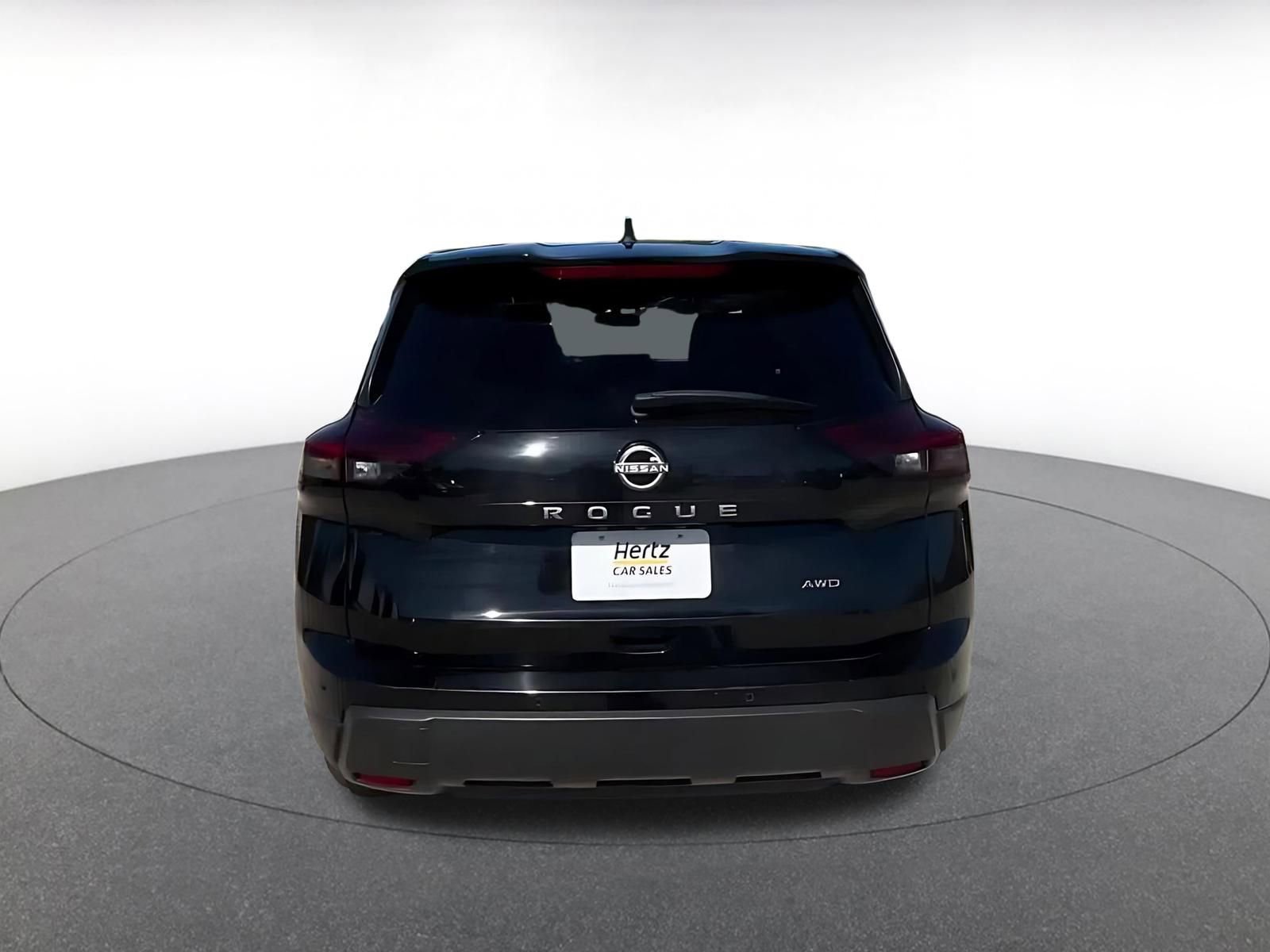 Used 2024 Nissan Rogue S AWD/4WD image 12