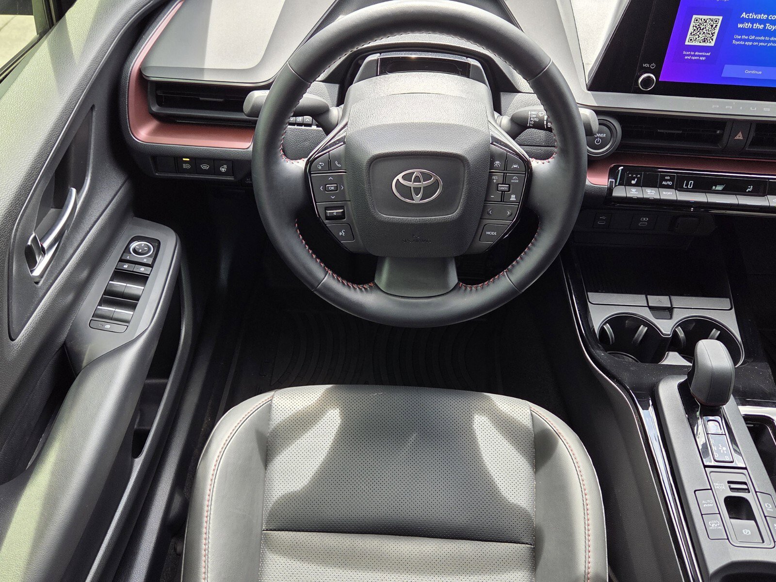 Used 2025 Toyota Prius Plug-In Hybrid FWD image 6