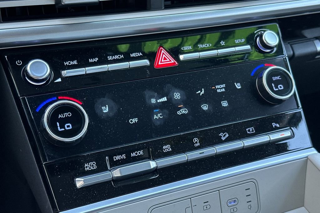 Used 2025 Hyundai Santa Fe SEL image 19