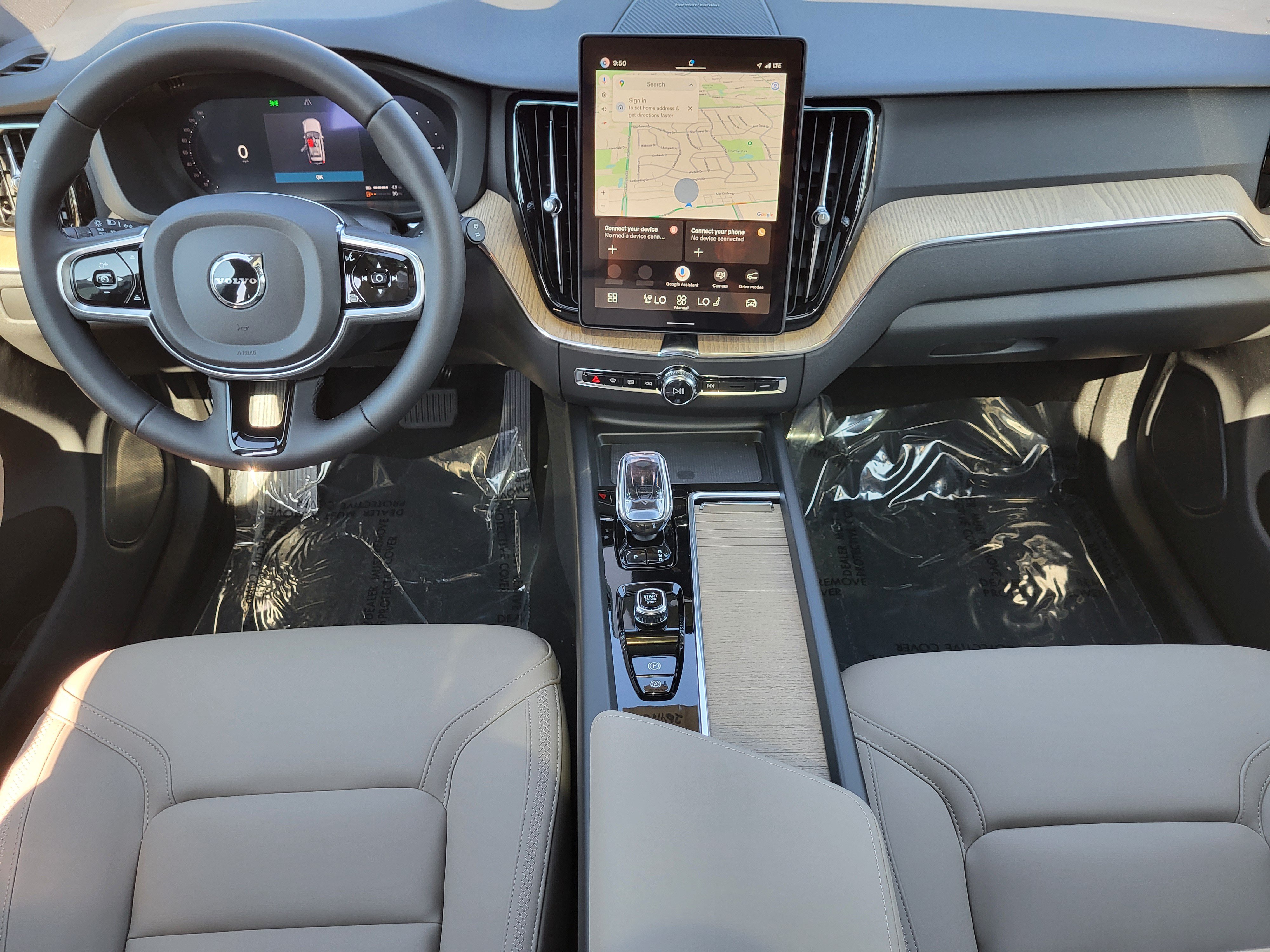 New 2026 Volvo XC60 T8 Plus w/ Protection Package Premier AWD/4WD image 18