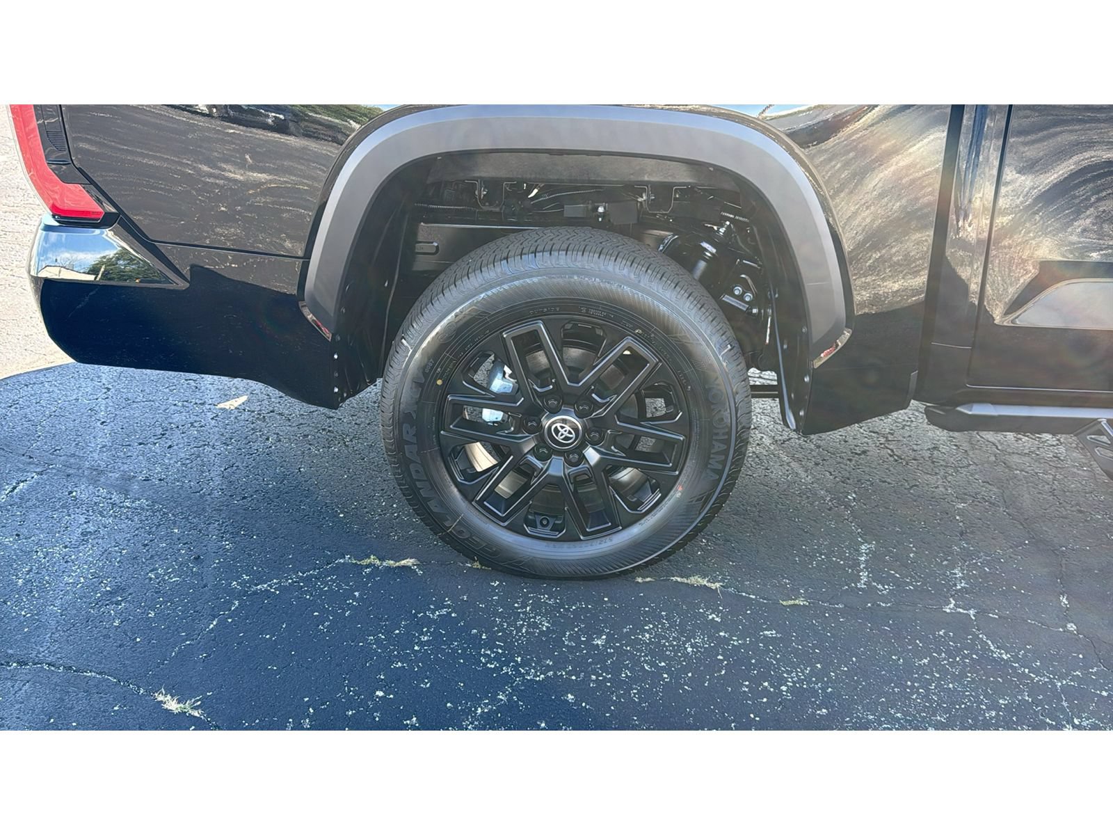 New 2026 Toyota Tundra Limited AWD/4WD image 12