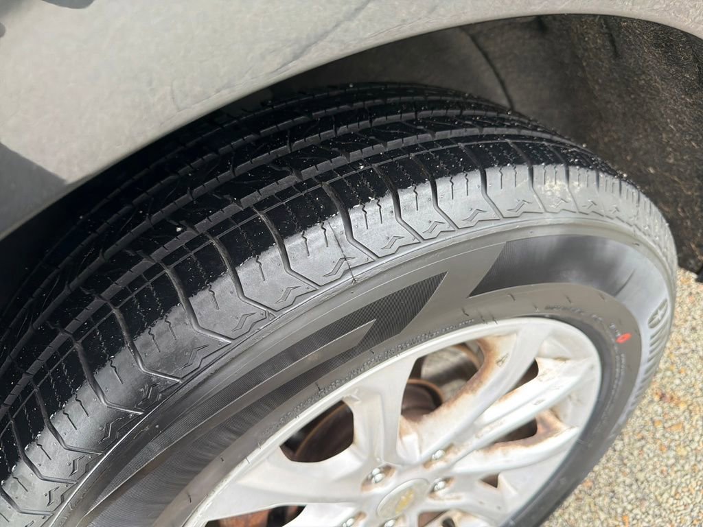 Used 2020 Chevrolet Equinox LS w/ LS Convenience Package image 39