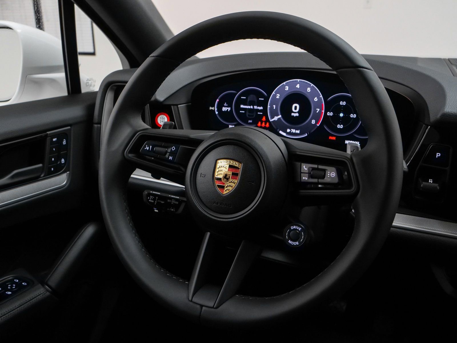 Certified 2024 Porsche Cayenne Coupe image 28