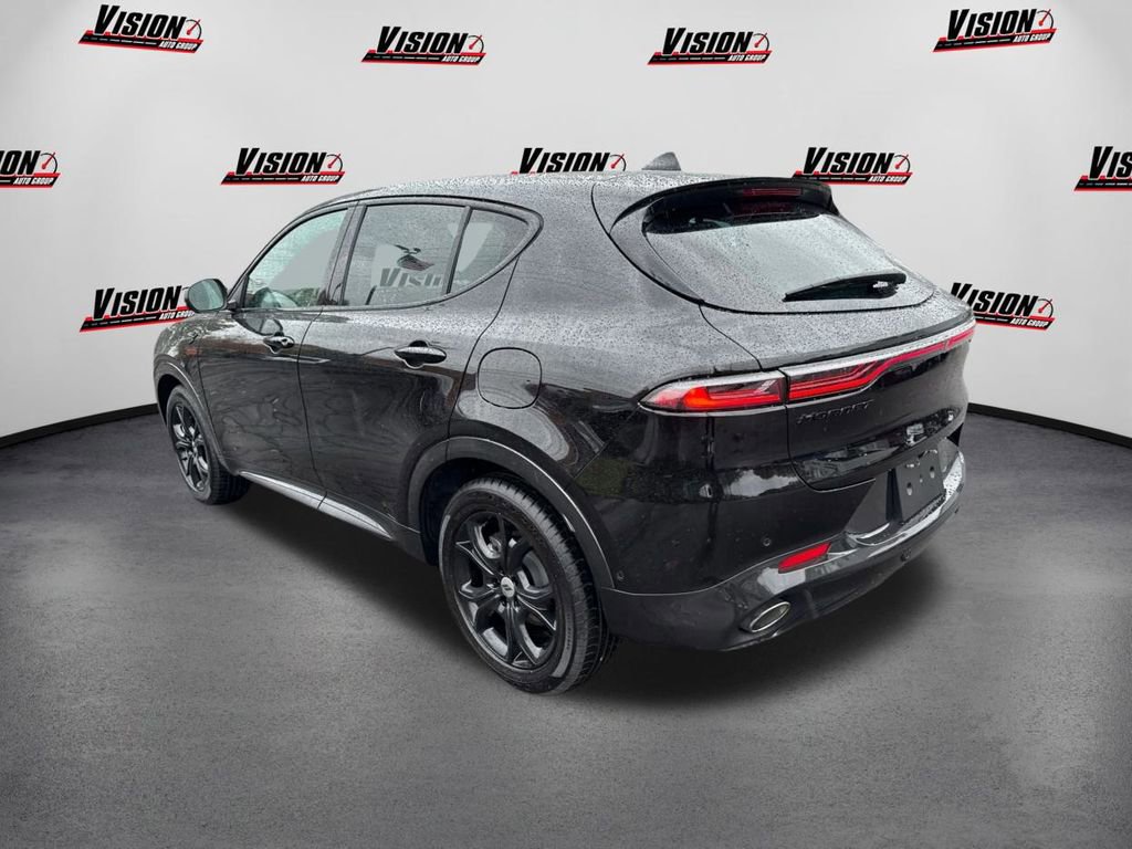 Used 2024 Dodge Hornet R/T Plus w/ Tech Pack Plus w/o Parking image 7