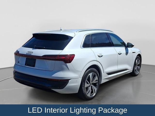 Used 2024 Audi Q8 e-tron Premium Plus w/ Premium Plus Package AWD/4WD image 7