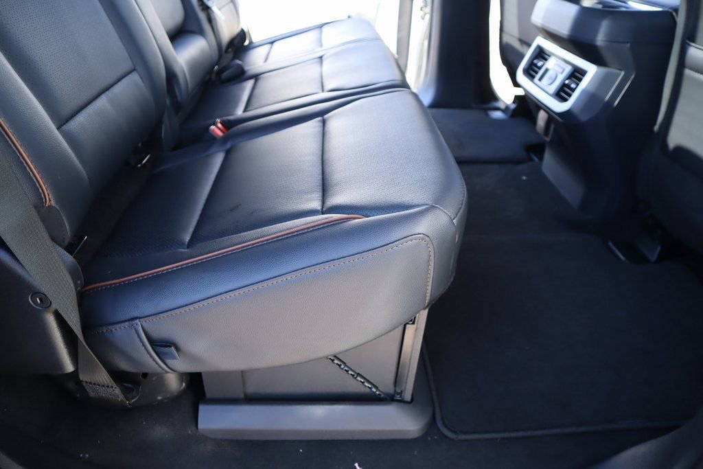 New 2026 Ford F250 Lariat w/ Black Appearance Package image 16