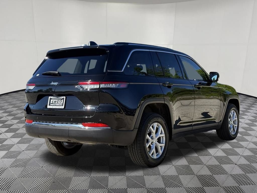 Used 2023 Jeep Grand Cherokee Limited AWD/4WD image 6