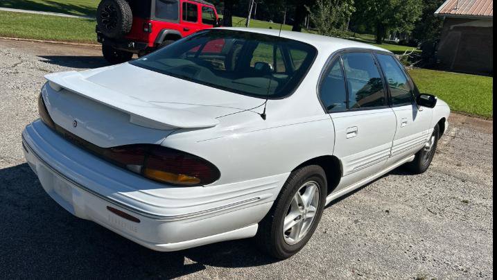 Used 1999 Pontiac Bonneville SE w/ Opt Pkg FWD image 5