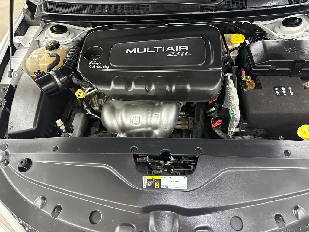 Used 2015 Chrysler 200 Limited w/ Convenience Group FWD image 18