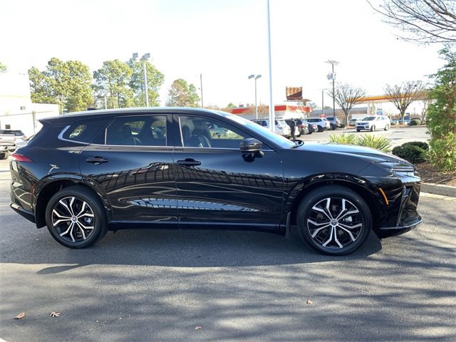 Used 2025 Toyota Crown Signia image 9