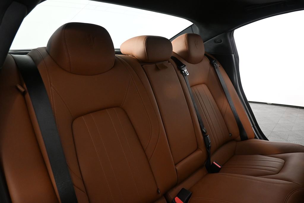 Used 2022 Maserati Ghibli Modena RWD image 19