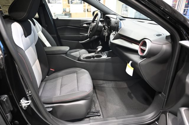 New 2026 Chevrolet Trax RS w/ Sunroof Package FWD image 10