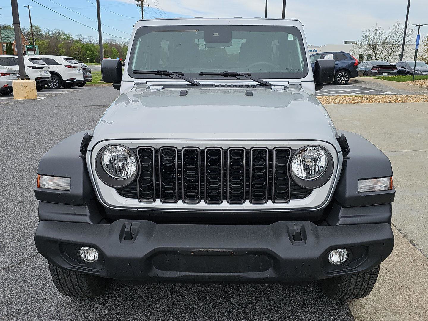 Used 2024 Jeep Wrangler Sport S image 2