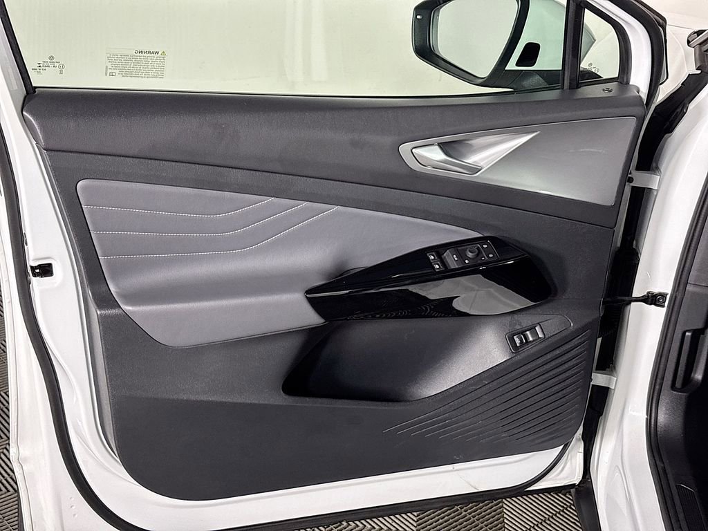 Used 2023 Volkswagen ID.4 Pro S image 10