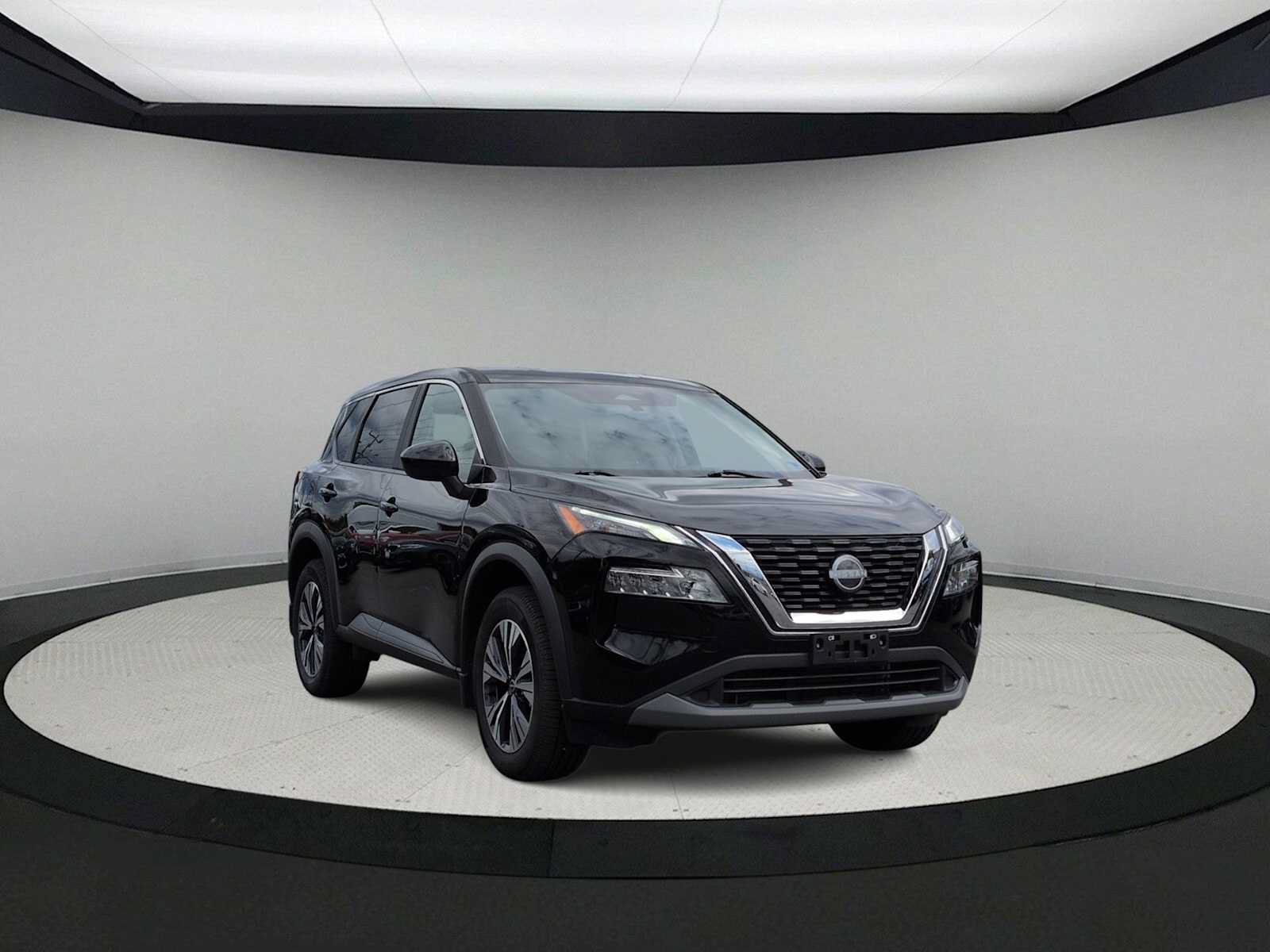 Used 2023 Nissan Rogue SV FWD image 2
